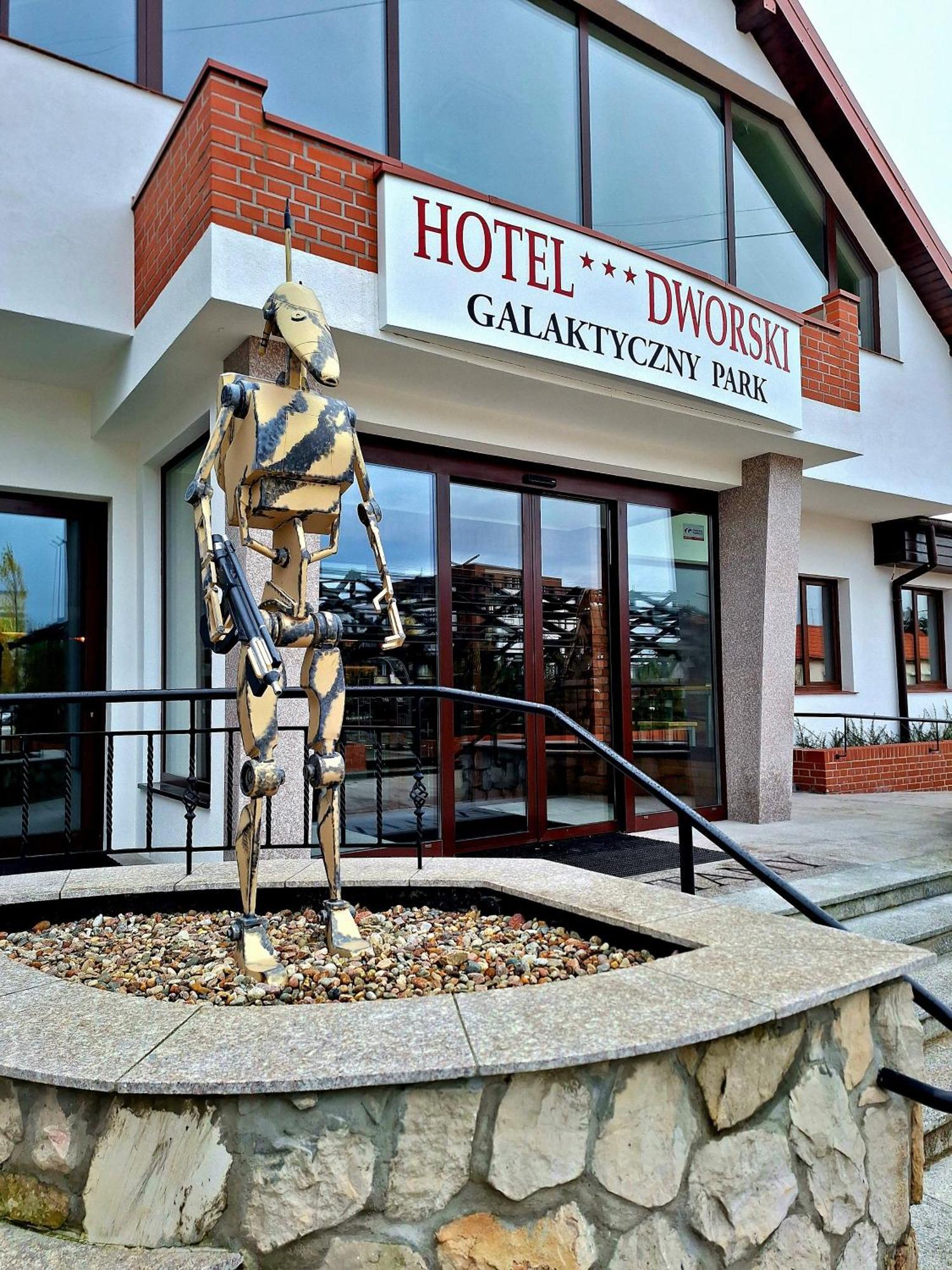 Hotel Dworski Galaktyczny Park Warzymice Ngoại thất bức ảnh
