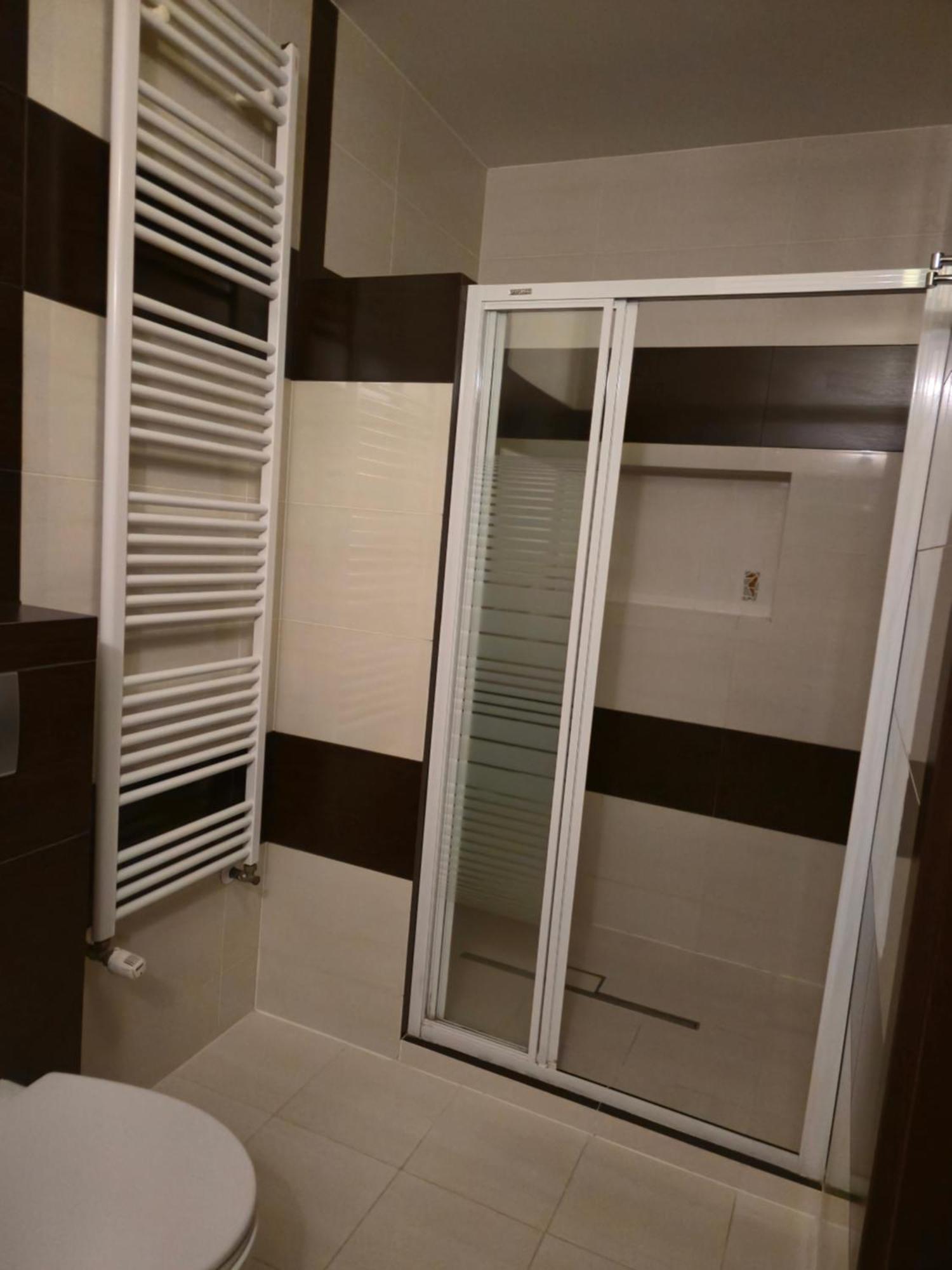 Hotel Dworski Galaktyczny Park Warzymice Ngoại thất bức ảnh